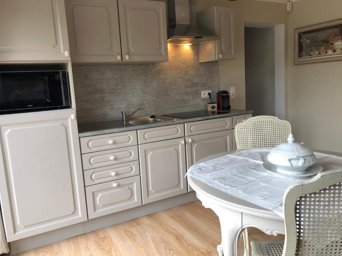 Au Refuge Du Speleo Bed & Breakfast Hotton Bagian luar foto