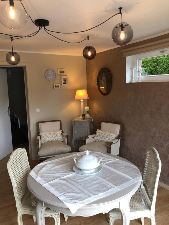 Au Refuge Du Speleo Bed & Breakfast Hotton Bagian luar foto