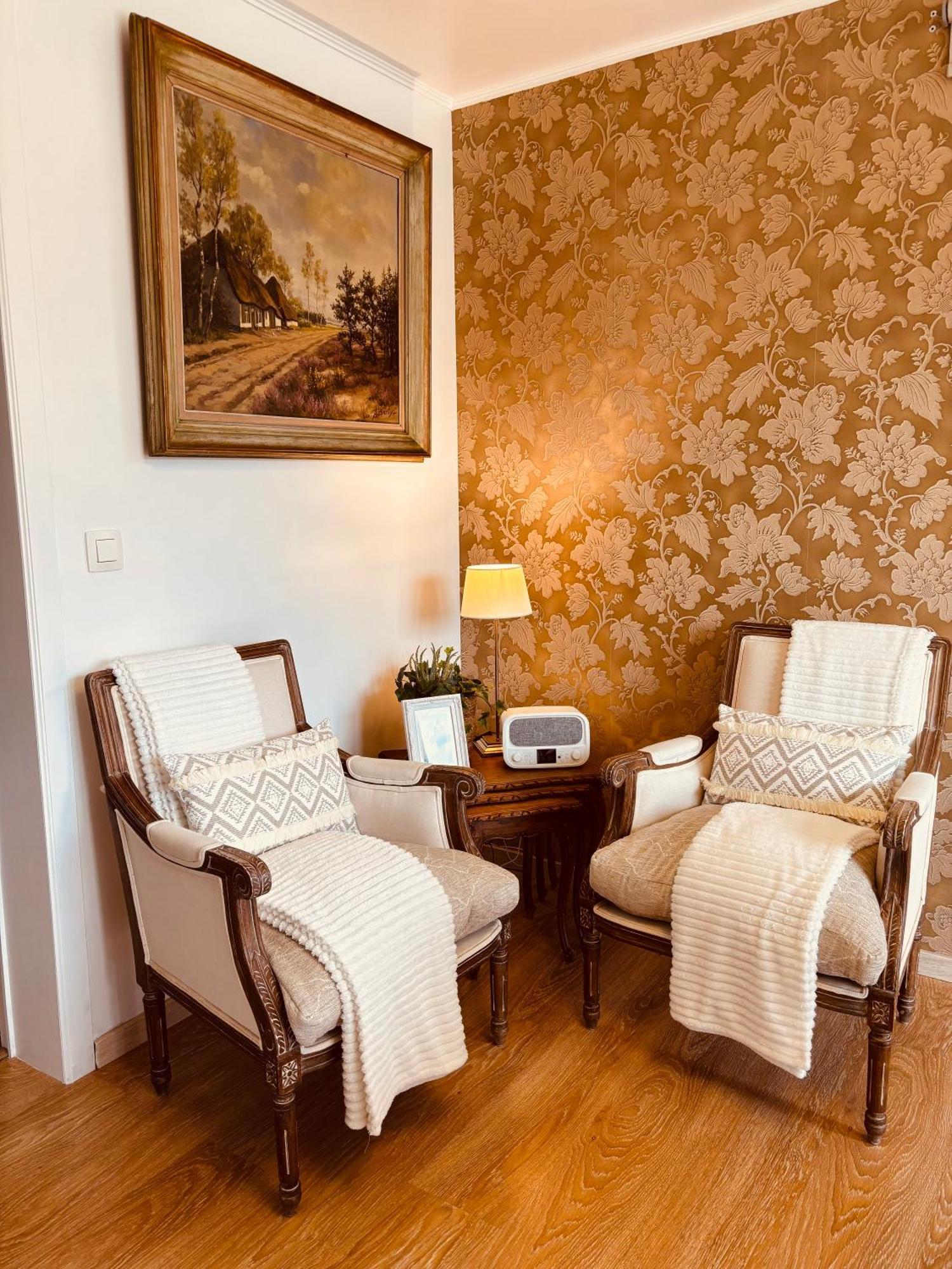 Au Refuge Du Speleo Bed & Breakfast Hotton Bagian luar foto